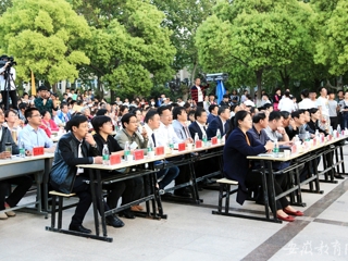 【安徽教育网首页】“青春喜迎十九大 坚定信念跟党走”best365官方网站举办第十二届五四“共青杯”合唱节